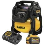 DEWALT Air Compressor Kit